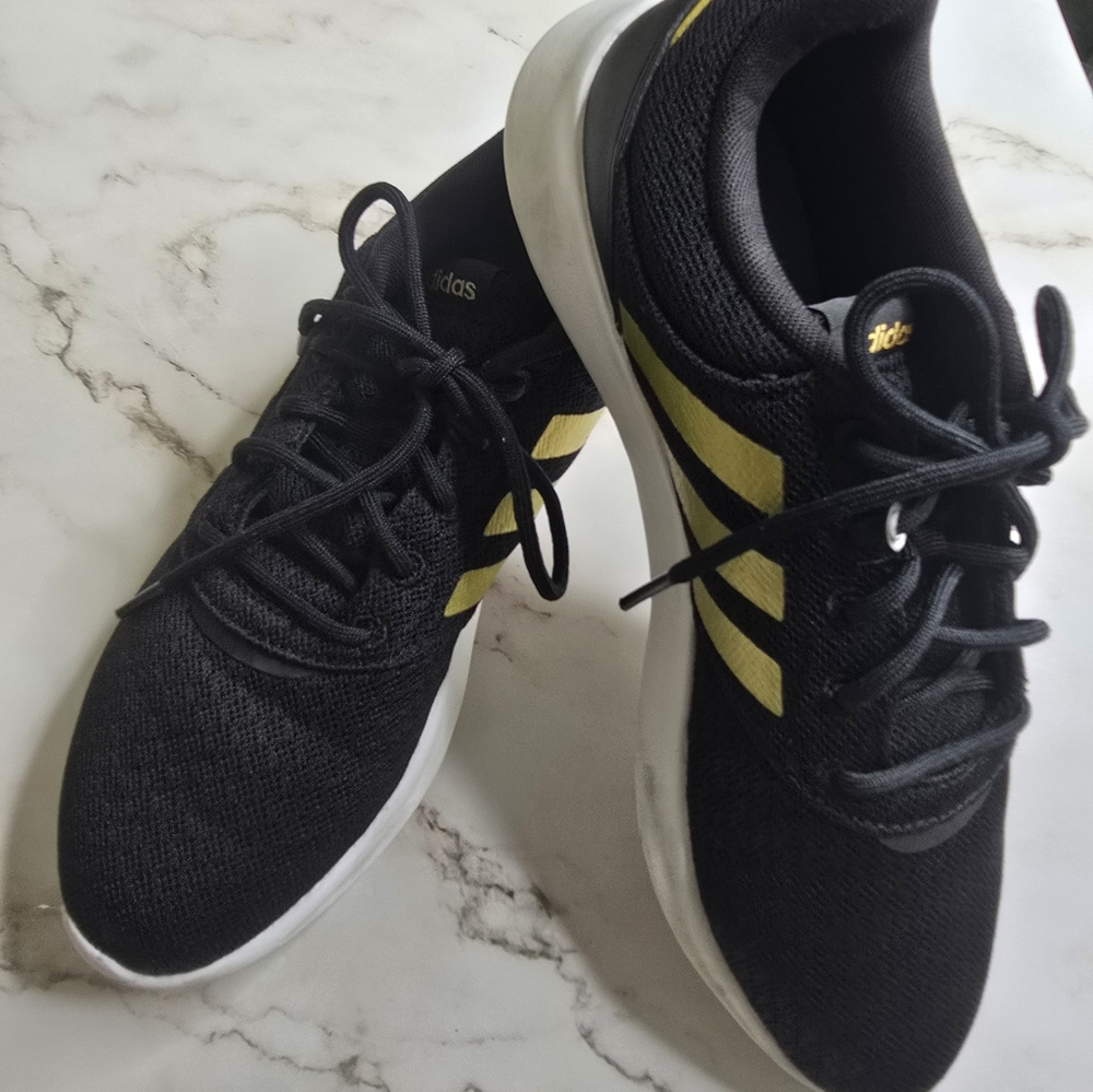Adidas Men's Black and Yellow Sneakers